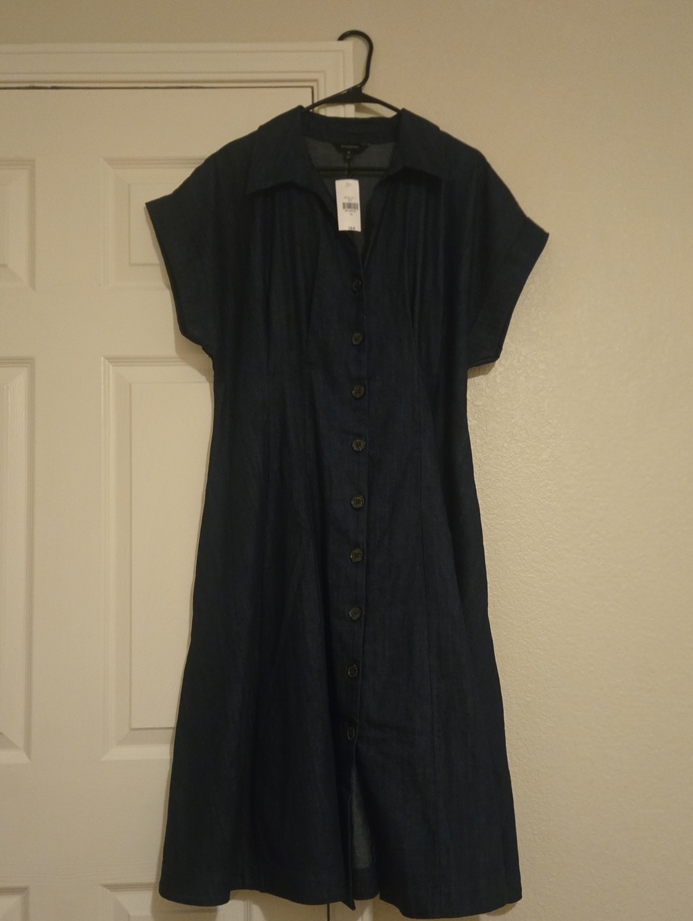 NWT! Banana Republic Short-Sleeve Midi Chambray Dress. Size 16.